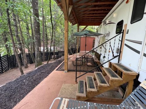 185 29th St, Ellijay, GA 30540-6353