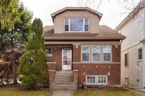 5843 Marmora Ave, Chicago, IL 60646-6217