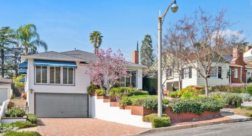 2895 Maiden Ln, Altadena, CA 91001-1714