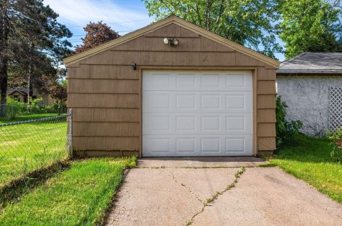 1728 Clear Ave, Saint Paul MN  55106-2224 exterior