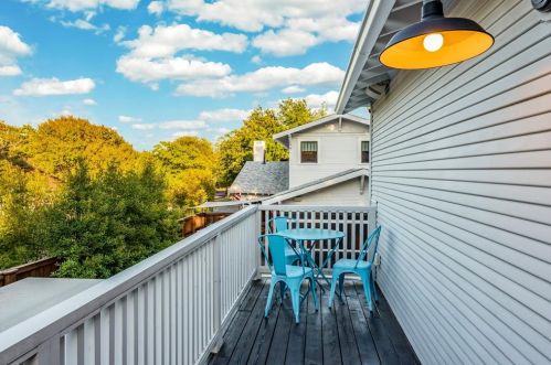 319 Edgefield Ave, Dallas TX  75208-5316 exterior