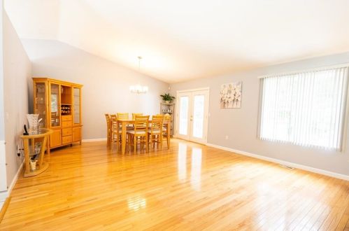 11 Walker Ln, Coventry, RI 02816-8580