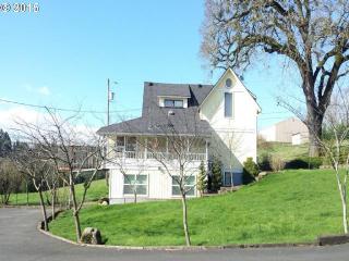 27200 Bell Rd, Newberg, OR 97132-6608