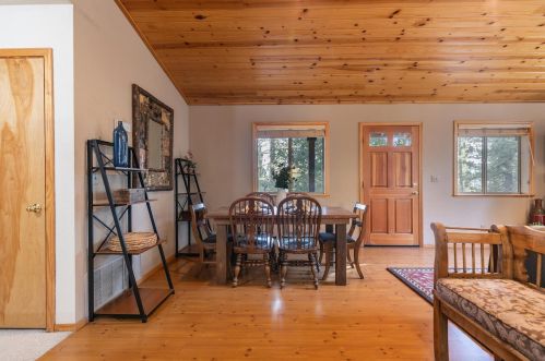 10166 Olympic Blvd, Truckee CA  96161-1708 exterior