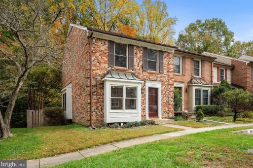 6249 Rathlin Dr, Springfield VA  22152-2169 exterior