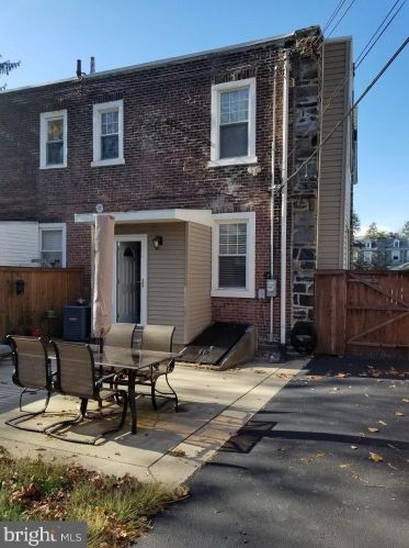 2431 56 St, Philadelphia PA  19143-5344 exterior