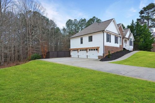 101 Oakwind Pkwy, Holly Springs, GA 30114-7692