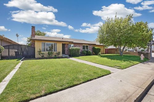 422 Century Blvd, Lodi, CA 95240-6727