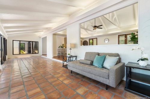 4678 Kahala Ave, Honolulu HI  96816-5211 exterior