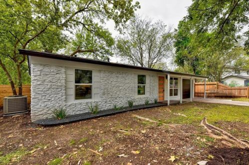 613 Amesbury Ln, Austin, TX 78752-1322