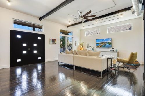 1103 2nd St, Austin TX  78702-4216 exterior