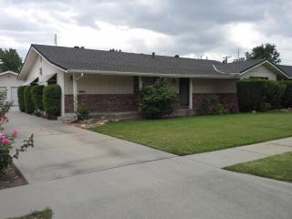205 Dayton Ave, Fresno, CA 93704-4506