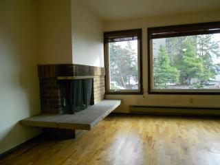 1619 43rd Ave, Seattle WA  98112-3221 exterior