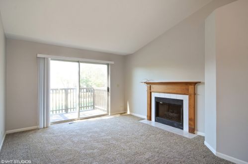 2754 Cedar Glen Dr, Arlington Hts IL  60005-4677 exterior
