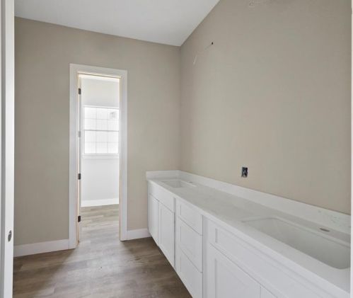 519 Chuckwagon Trl, Angleton TX 77515 exterior