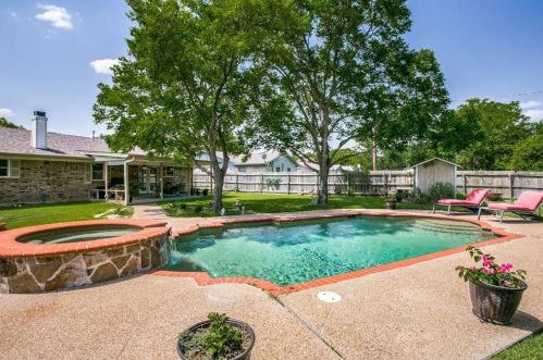 909 Keller Ave, Fort Worth, TX 76126-3616