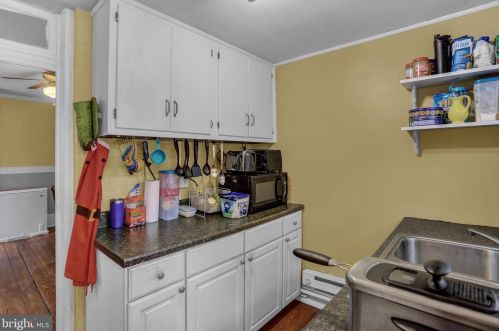 717 York St, Hanover PA 17331-3228 exterior