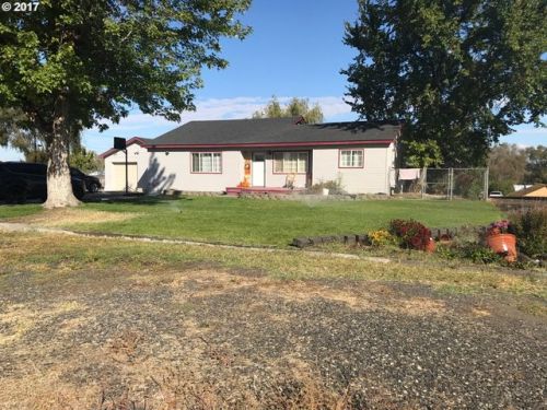 735 Sunset Dr, Hermiston, OR 97838-2009