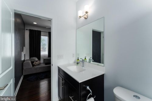 2341 Gordon St, Philadelphia PA 19132-4632 exterior