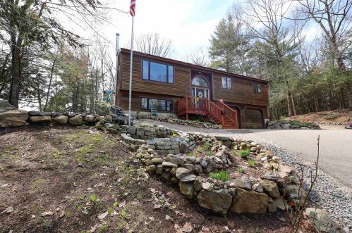 34 Cross Rd, Sandown, NH 03873-2010