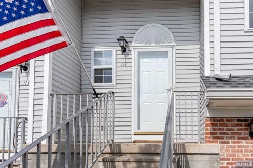 114 Wingate Dr, Hackettstown, NJ 07840-1678