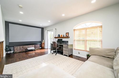 80 Shrewsbury Pl, Princeton NJ  08540-0063 exterior