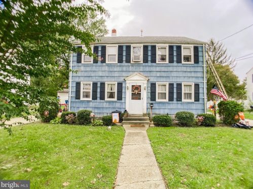 22 Lee St, Pilesgrove, NJ 08098-1221