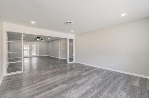 1305 Sproles Dr, Fort Worth TX  76126-3333 exterior