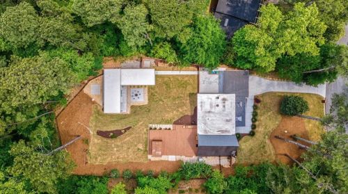 3878 Foxford Dr, Atlanta GA  30340-4407 exterior