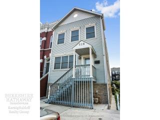 816 Noble St, Chicago IL  60642-5334 exterior