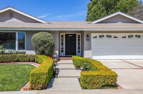 3111 Copa De Oro Dr, Los Alamitos, CA 90720-4827
