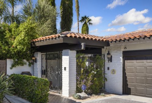 1552 Twin Palms Dr, Palm Springs, CA 92264-9108