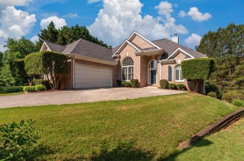 932 Bay Pointe Way, Lilburn, GA 30047-8955