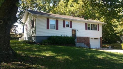 805 Terrace Ln, Stockton, MO 65785-8511