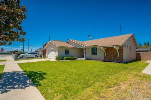 10481 Barbara Anne St, Cypress, CA 90630-4201