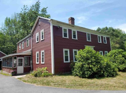 738 Robinson Rd, Allenstown, NH 03275-3804