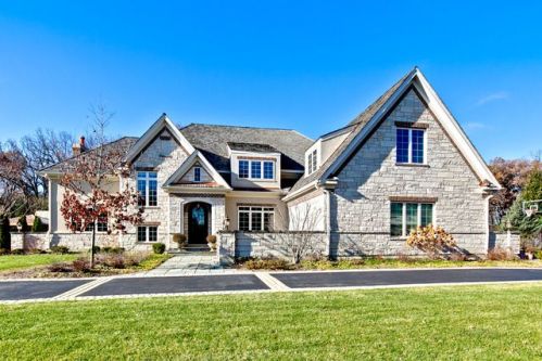 406 Old Mill Cir, Half Day, IL 60069-3305