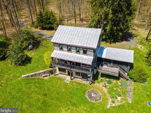 137 Fort Rd, New Schaefferstown, PA 19506-8467