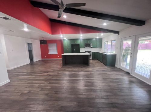 3129 Pinewood Dr, Garland TX  75044-5872 exterior