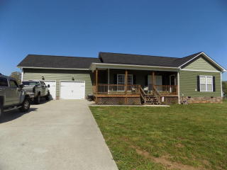 318 Carriage Dr, Powells Crossroads, TN 37397-6367