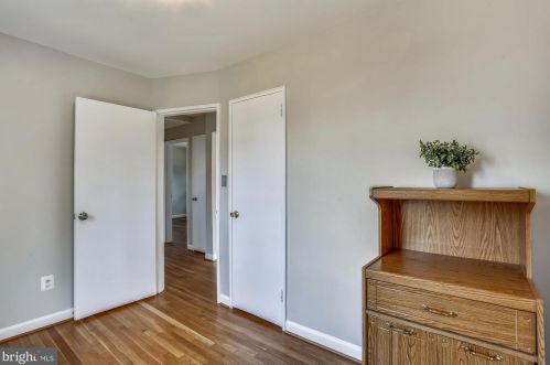 11904 Lafayette Dr, Silver Spring MD 20902-2213 exterior