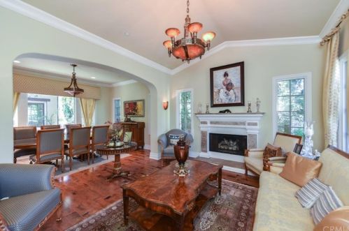 25 Blue Smt, Irvine CA  92603-0168 exterior