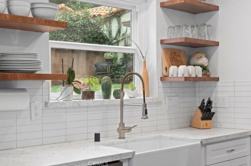 2470 Bywood Dr, Glendale CA  91206-4725 exterior