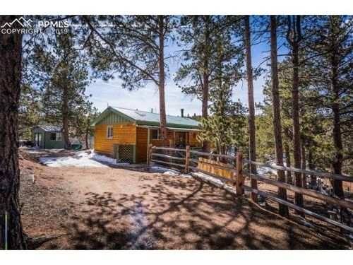 66 Golden Ln, Twin Rock, CO 80816-9268