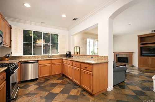 15 Salton, Irvine CA  92602-2425 exterior