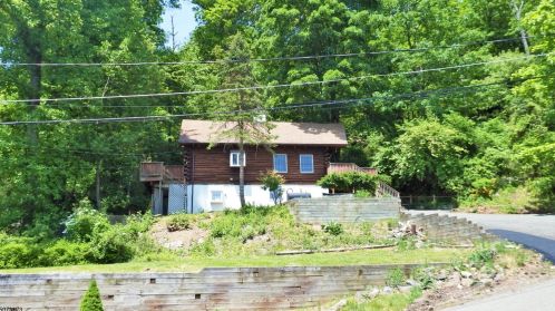 95 Watchtower Rd, Parsippany, NJ 07834-1774