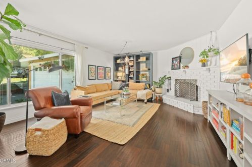 2358 Caracas St, Glendale CA  91214-3003 exterior