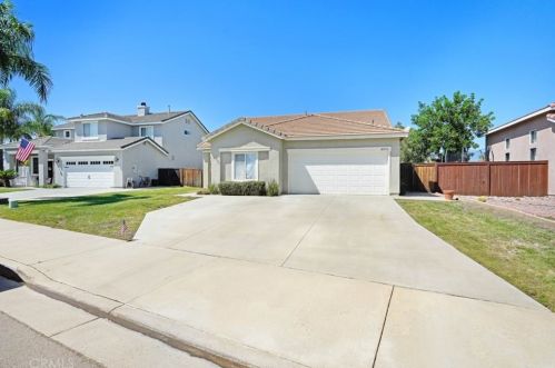 8971 Bellevue Pl, Riverside, CA 92508-3165