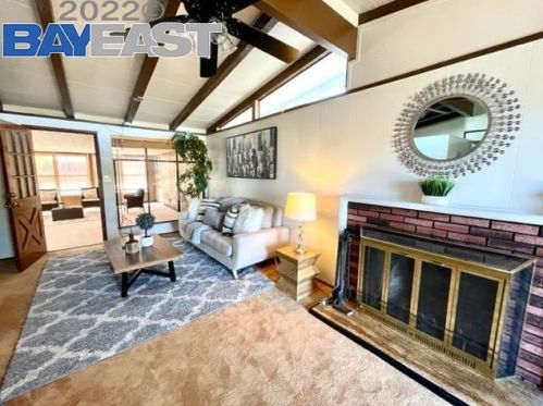 26801 Calaroga Ave, Hayward, CA 94545-3506