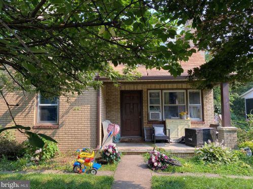 3804 Hillcrest Rd, Harrisburg, PA 17109-2523